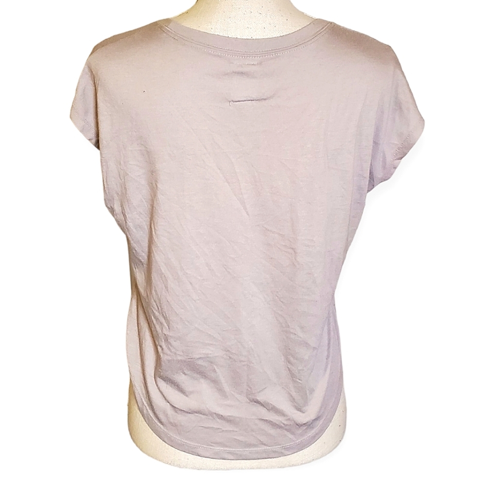 BILLABONG | Women's gray with feather print cap-sleeve t-shirt. - Picture 2 of 8